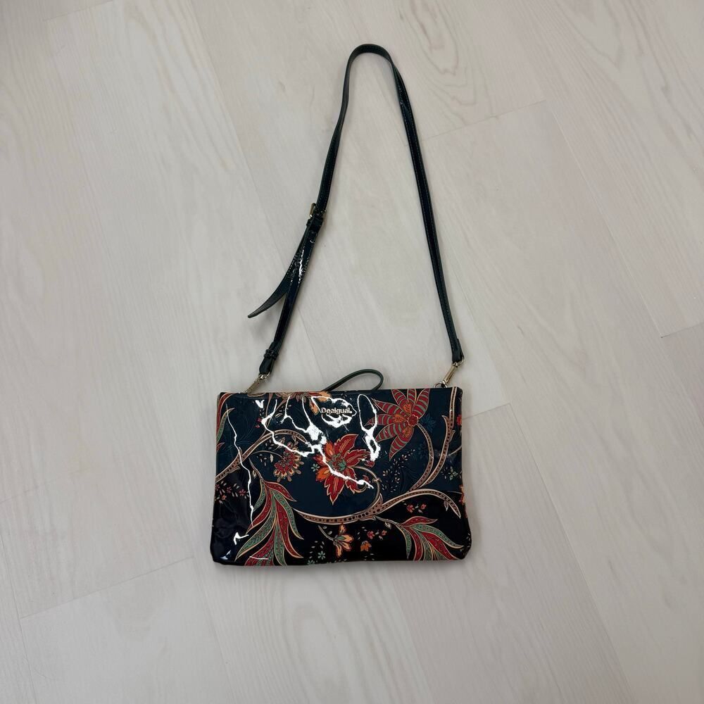Desigual Discovery Macau wallet - Picture 7 of 13